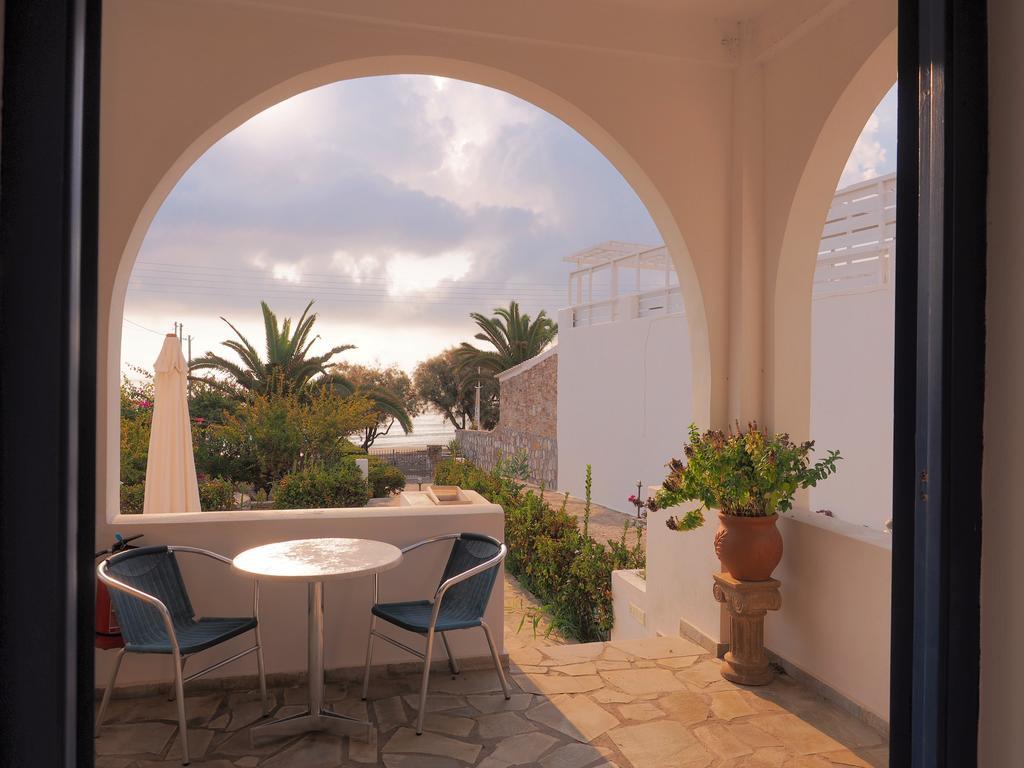 Villa Dolphin Azolimnos Exterior photo